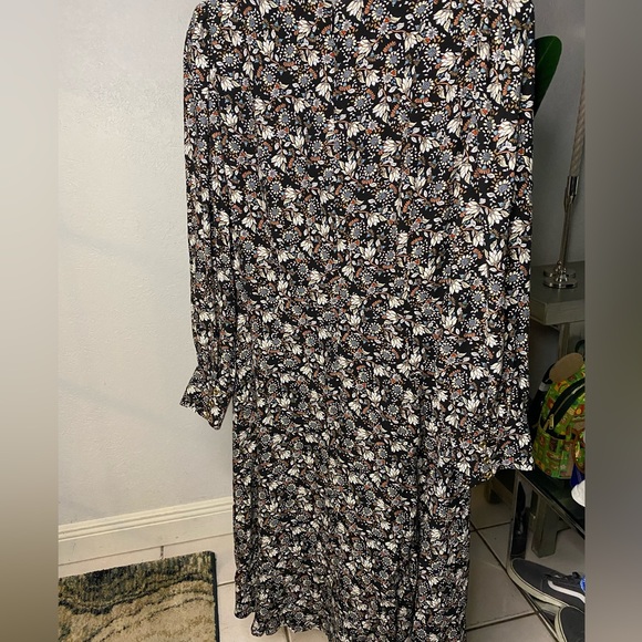 Loft Dress 12 P - Picture 2 of 9